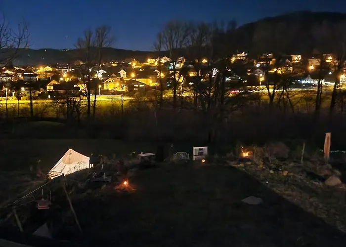 Beheiztes Tipi Zelt Luftbett Camping Winter Schluechtern Hessen Main-Kinzig
